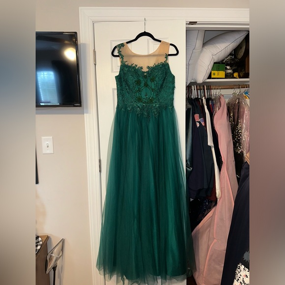 Formal Dress - Picture 3 of 3